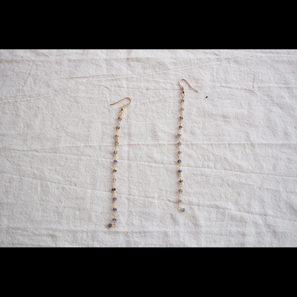 Tanzanite & 18k Gold Earrings - Picture 2 of 5